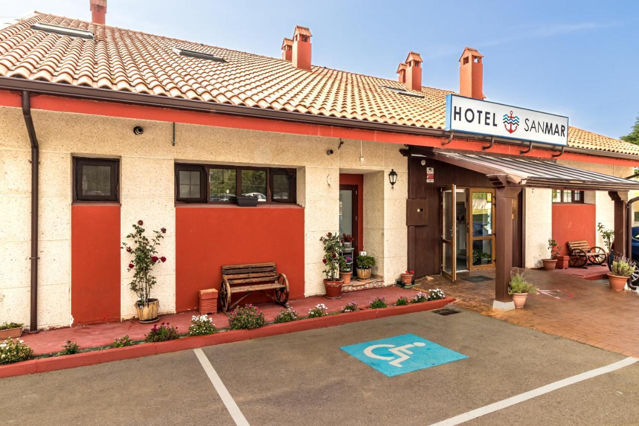 Hotel Sanmar Cóbreces Extérieur photo