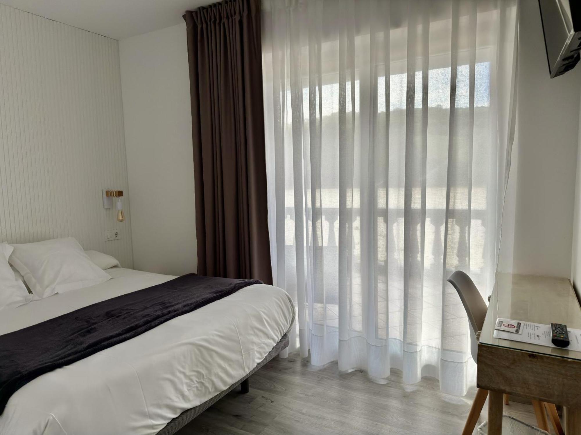Hotel Sanmar Cóbreces Extérieur photo