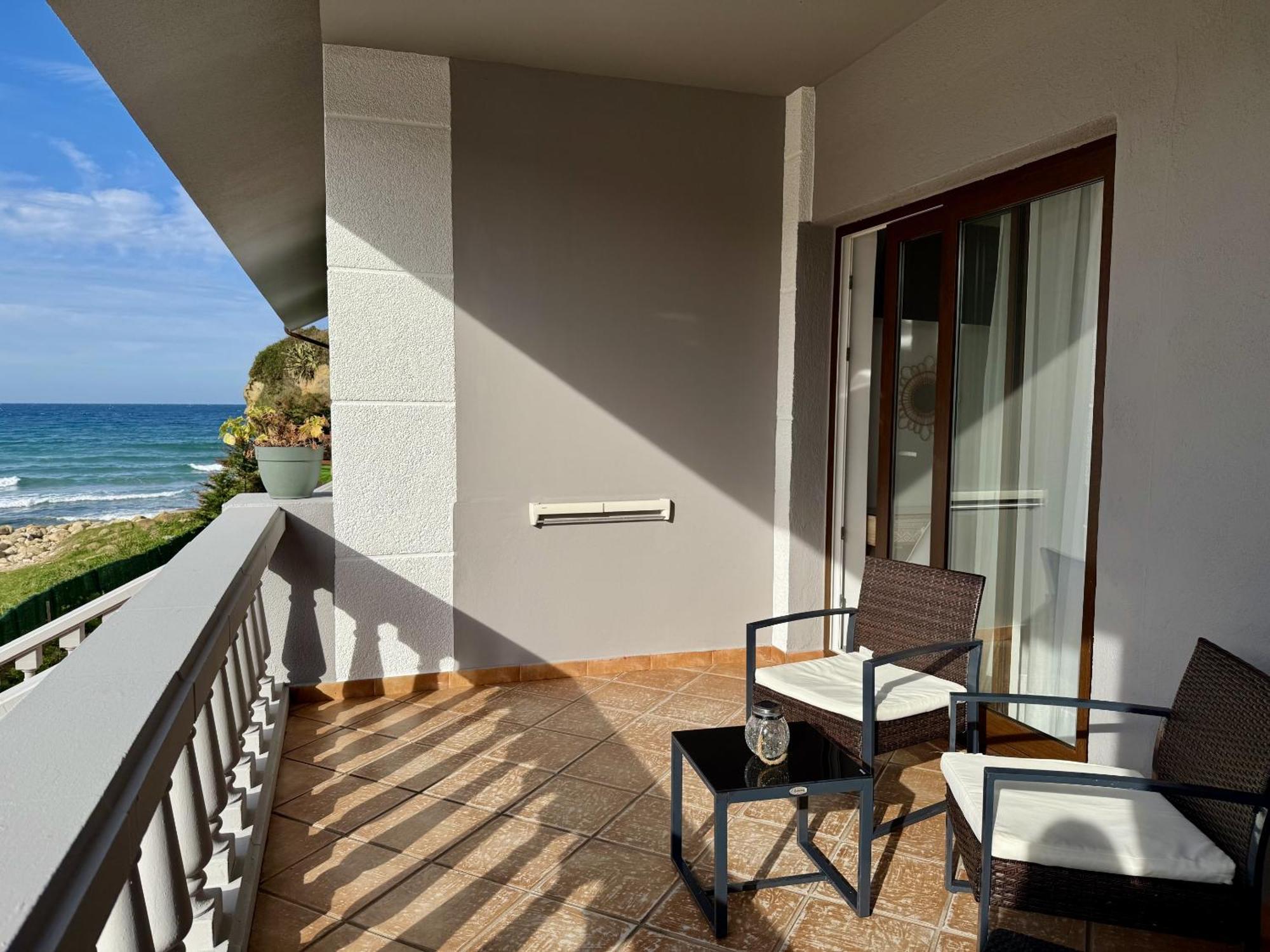 Hotel Sanmar Cóbreces Extérieur photo